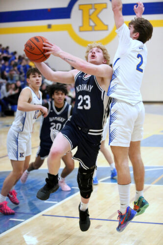 Flivvers top Norway, FP rolls Stephenson